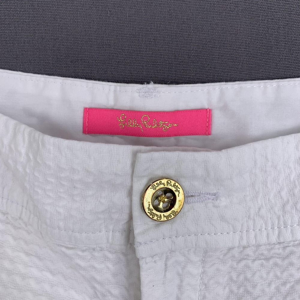 Lilly Pulitzer Callahan Shorts Womens 6 Resort White Seersucker Gold Button - Picture 2 of 15